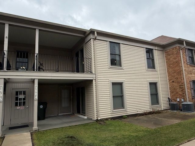 1804 Fayette Walk Street, Hoffman Estates, IL 60169