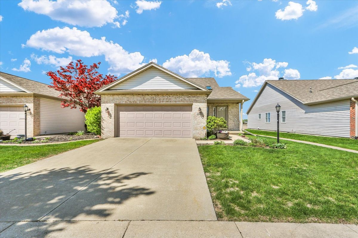 2517 WINDWARD, Champaign, IL 61821