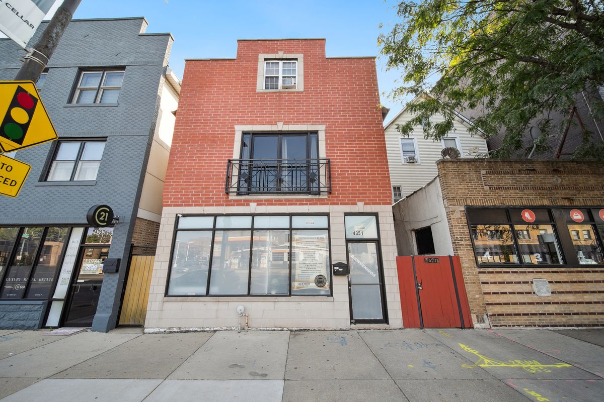 4351 Western Avenue, Chicago, IL 60618