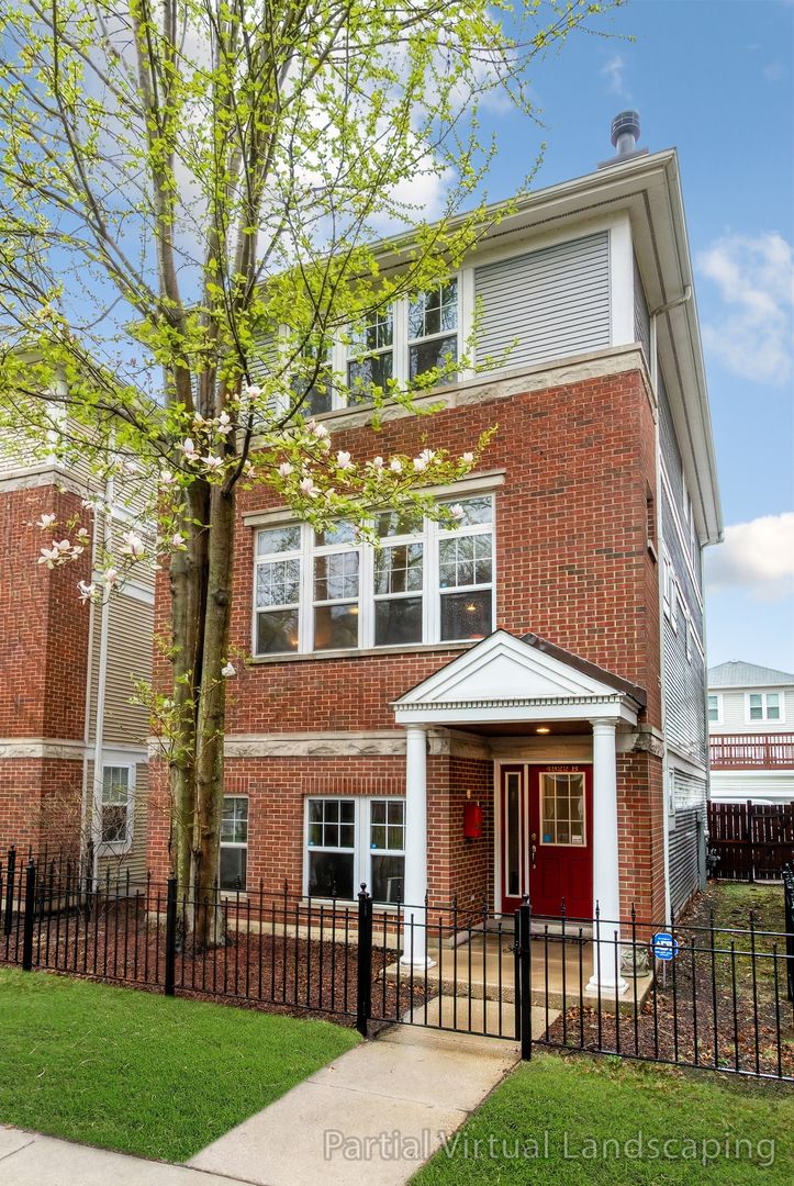 4922 S Cornell Avenue #B — Chicago, IL 60615