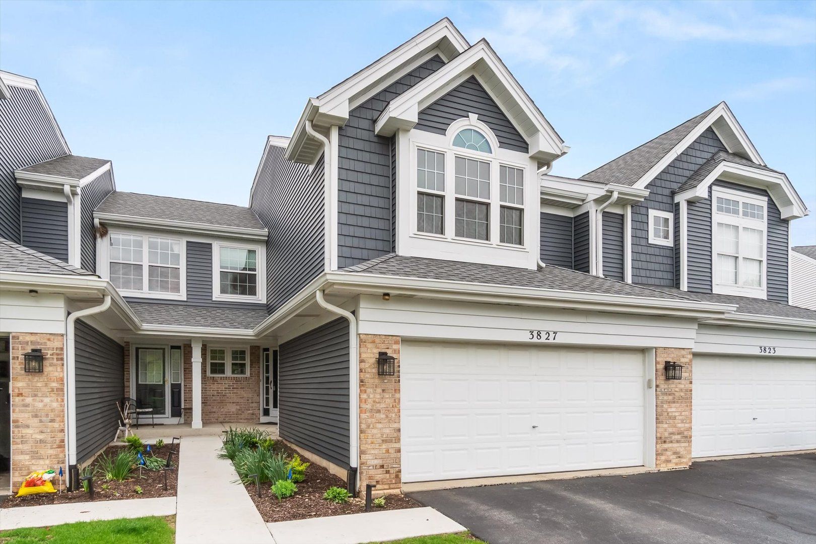 3827 Petra Court — Naperville, IL 60564