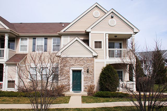 2245 Aurora Drive, Pingree Grove, IL 60140