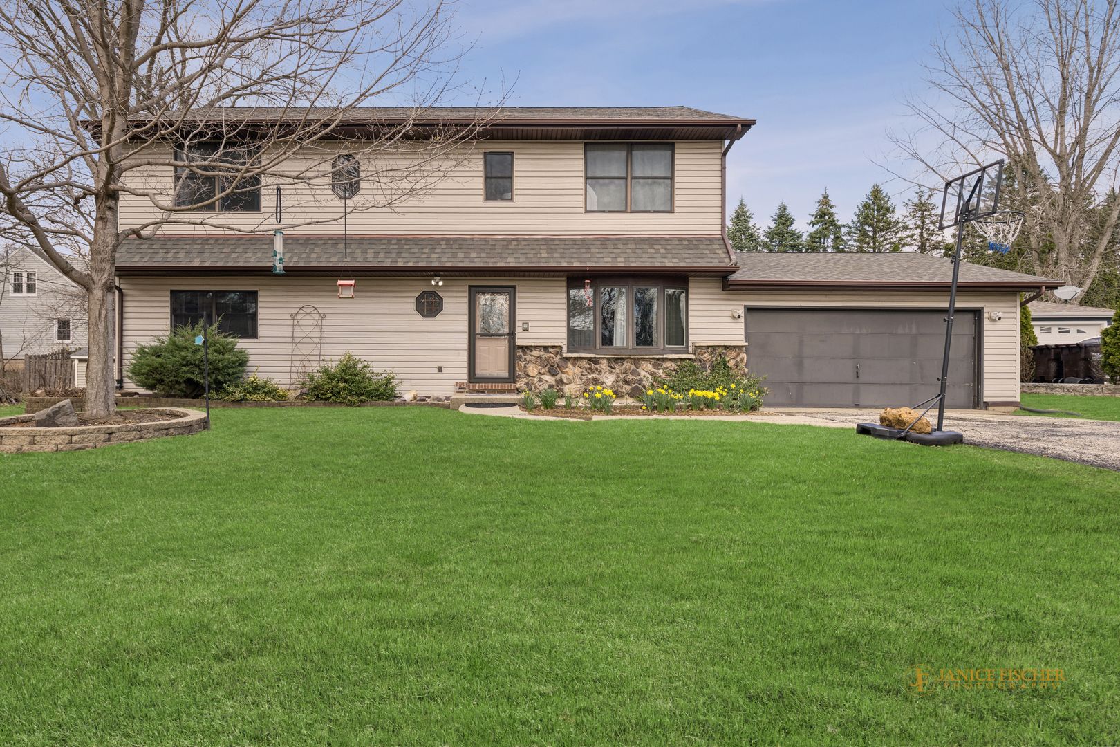 306 Juniper Road — Island Lake, IL 60042