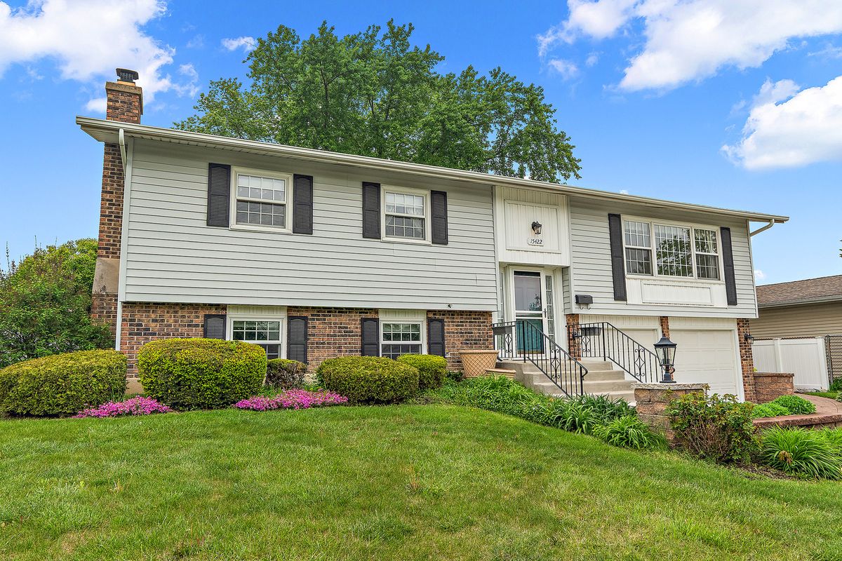 15422 Ridgeland Avenue, Oak Forest, IL 60452