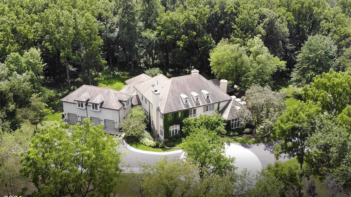 6N161 SURREY Road, Wayne, IL 60184