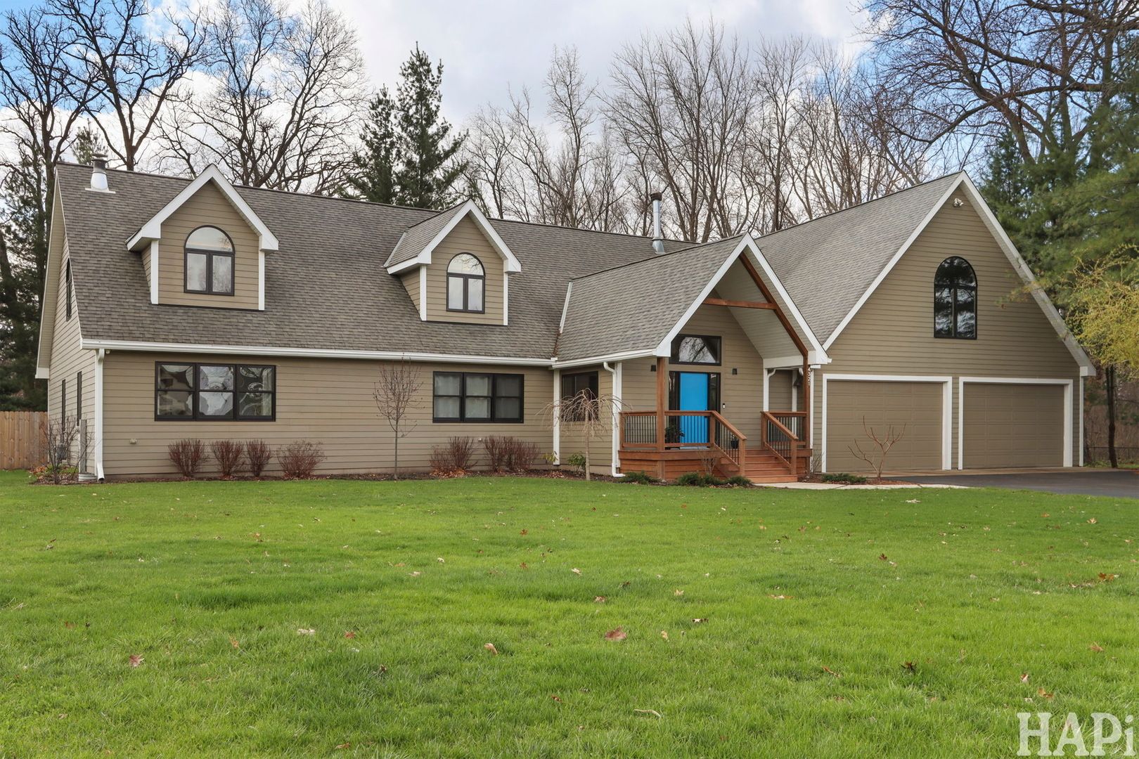 4321 Lakewood Road — McHenry, IL 60050