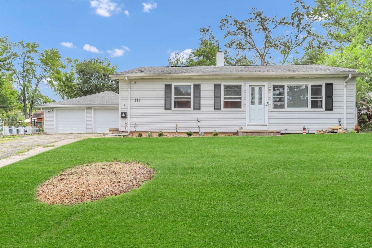 111 Bartlett Road, Streamwood, IL 60107