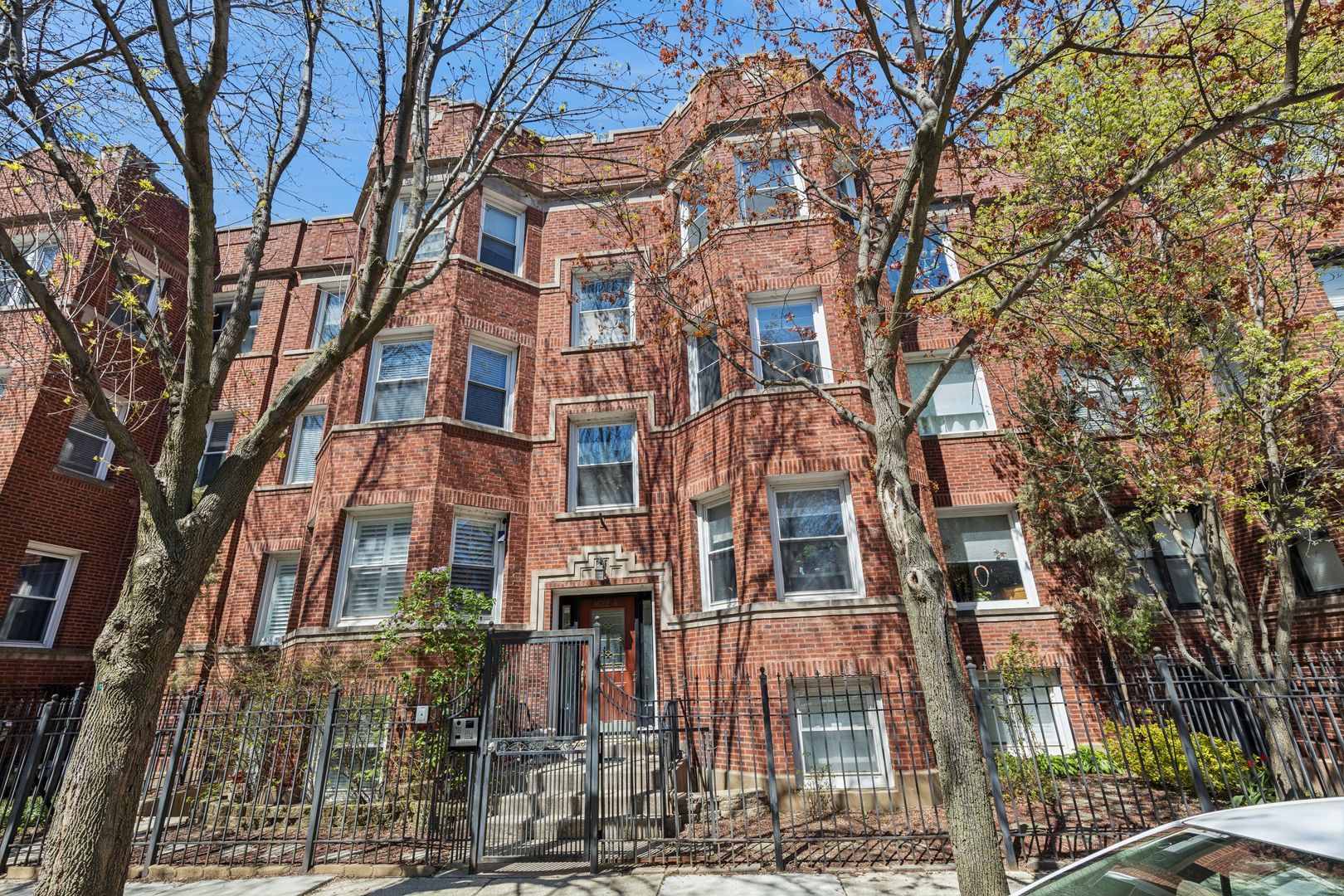 1622 W Juneway Terrace #3E — Chicago, IL 60626