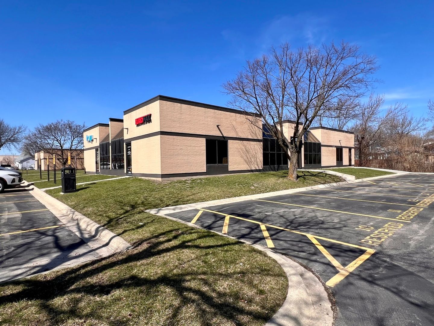 480 W Lake Street #2 — Roselle, IL 60172