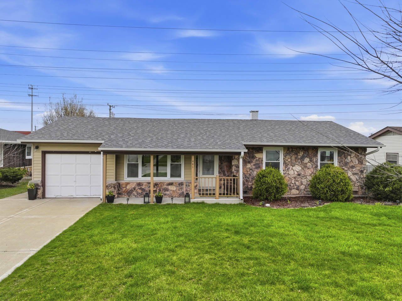 441 Walnut Lane — Elk Grove Village, IL 60007