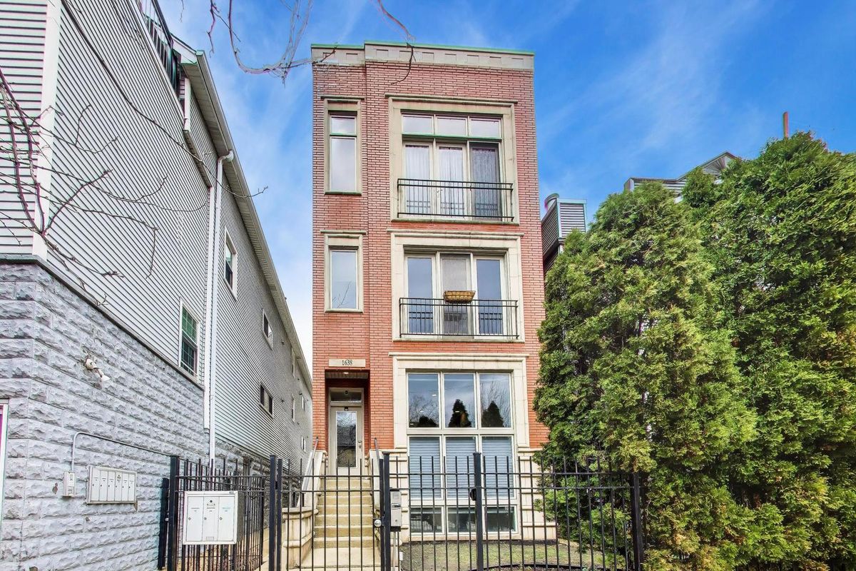 1638 Diversey Parkway, Chicago, IL 60614