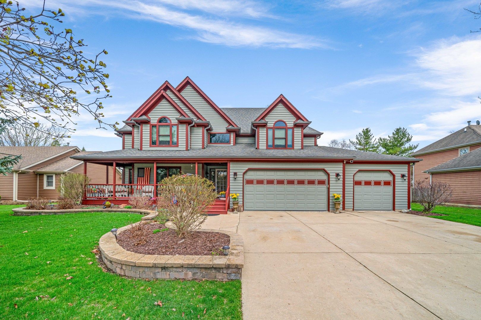 520 Rees Street — Hinckley, IL 60520