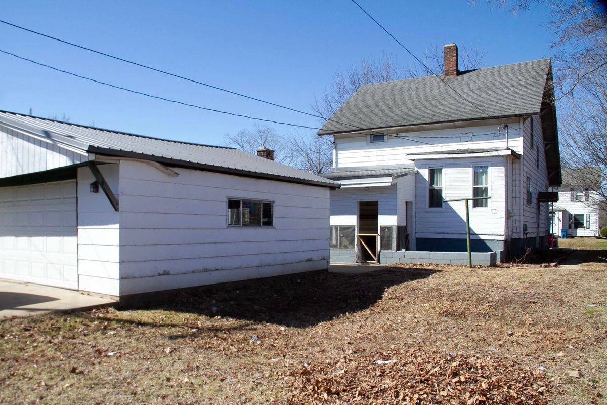 207 Poplar Street, Depue, IL 61322