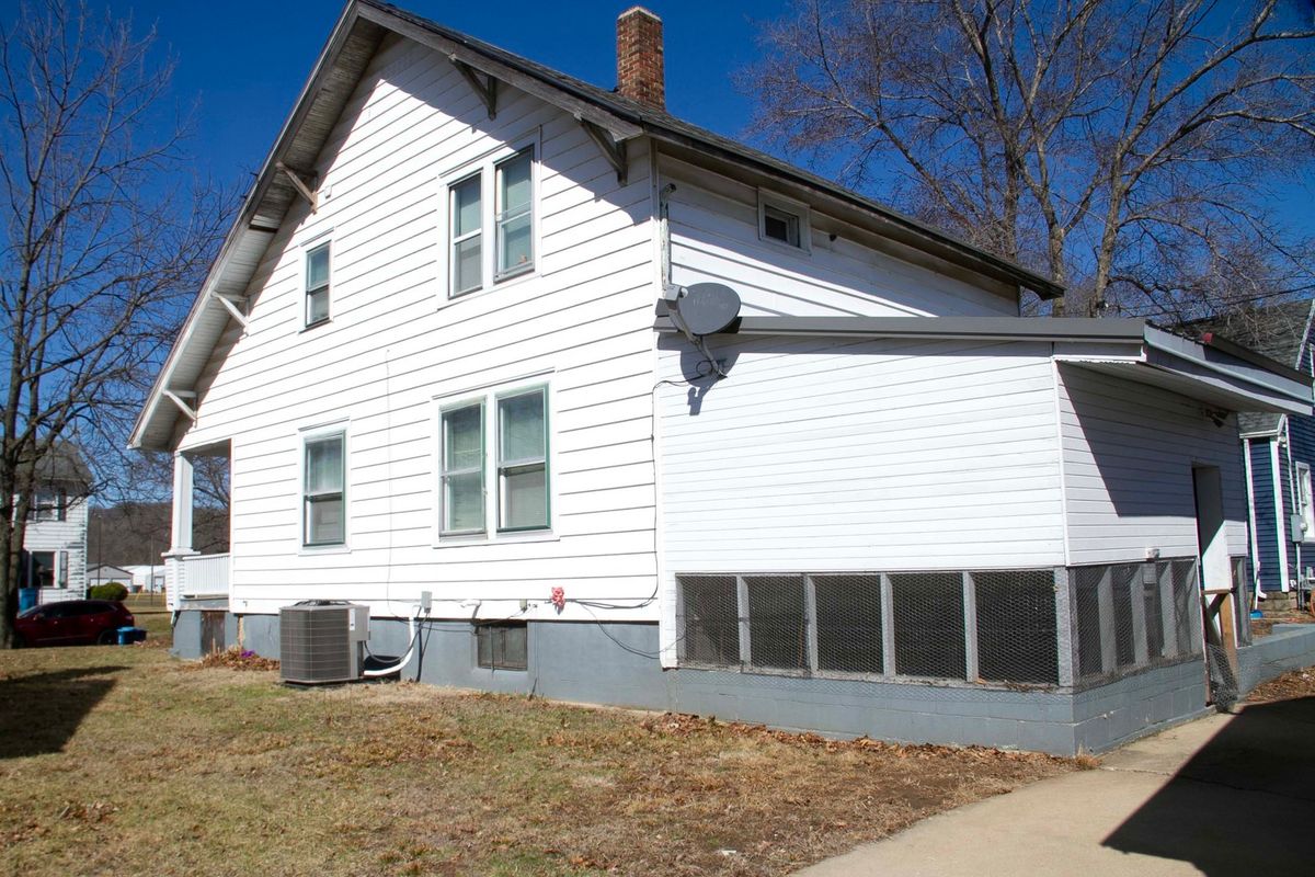 207 Poplar Street, Depue, IL 61322