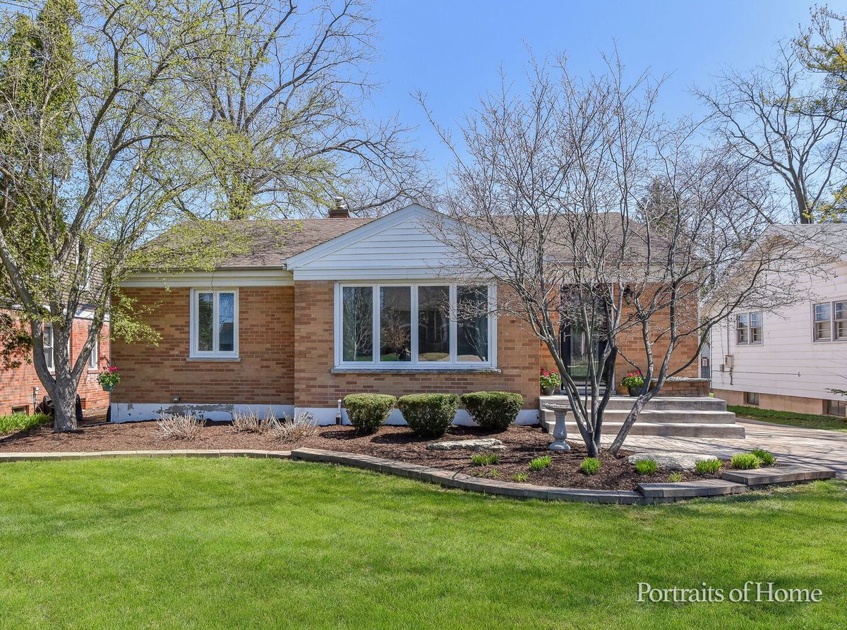 856 Webster Street, Naperville, IL 60563