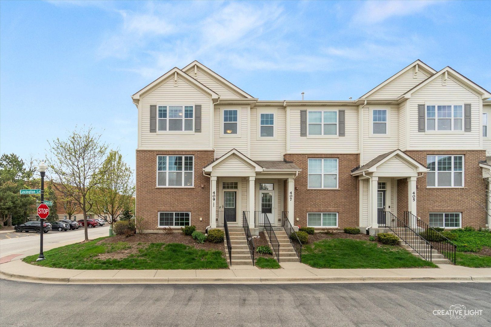 409 Lexington Lane — Rolling Meadows, IL 60008