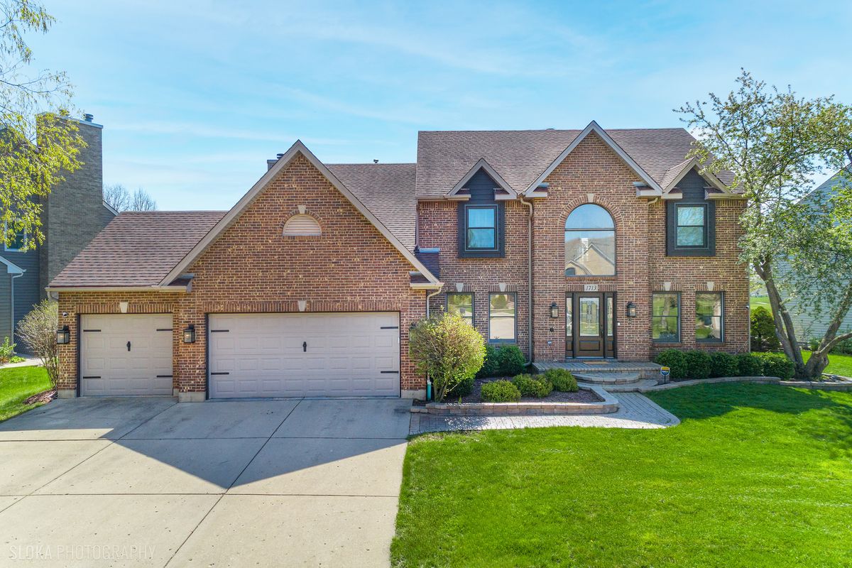 1713 Edgewood Drive, Algonquin, IL 60102