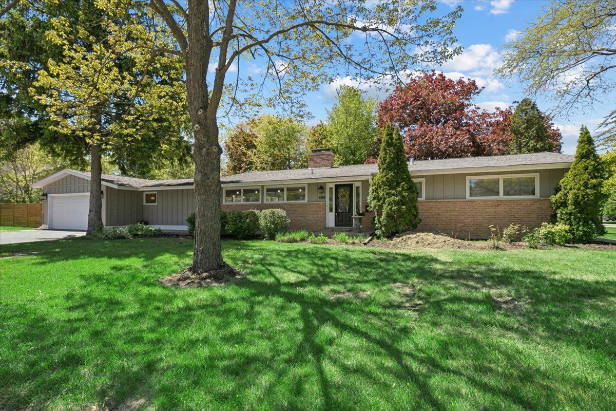 505 Butterfield Road, Libertyville, IL 60048