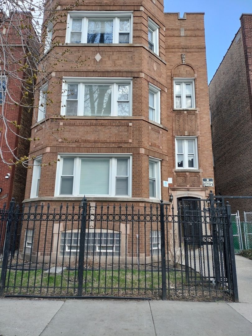 7729 S Essex Avenue #2 — Chicago, IL 60649