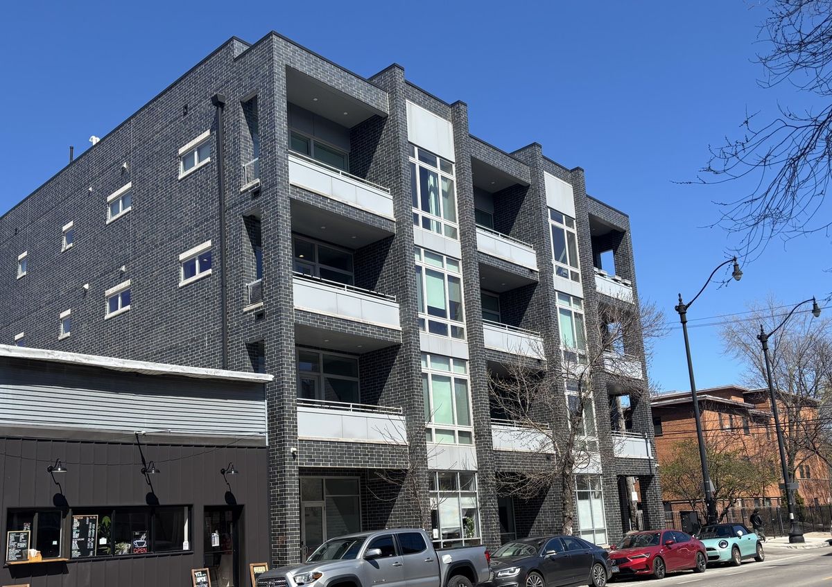 3024 Armitage Avenue, Chicago, IL 60647