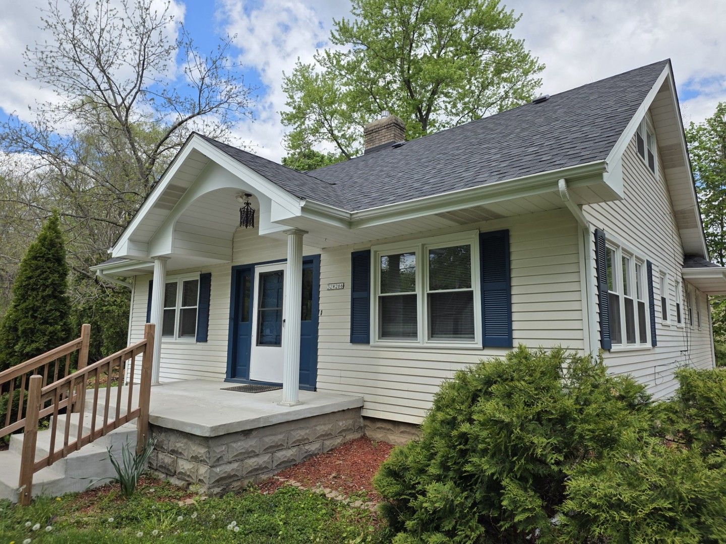 32W266 Glos Street — Wayne, IL 60184