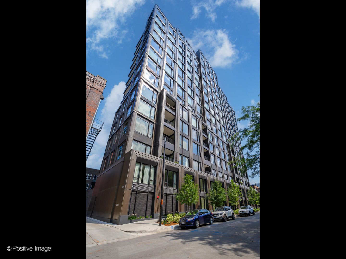 21 N May Street #305 — Chicago, IL 60607