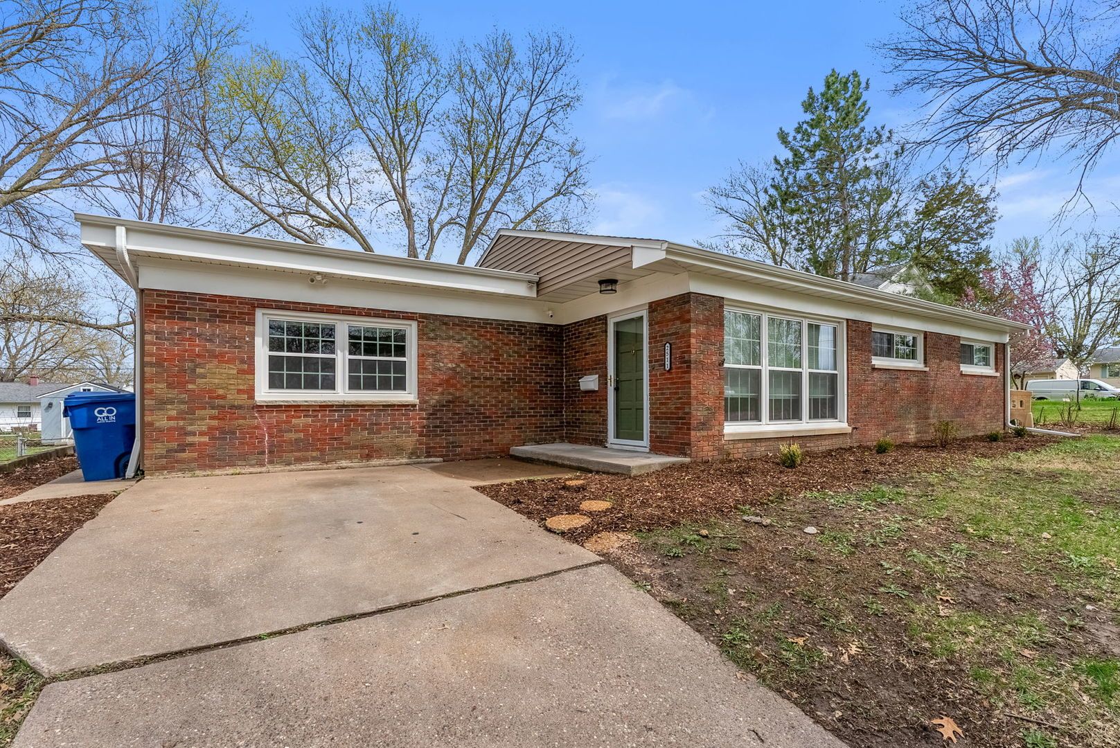 2511 Belle Avenue — Davenport, IA 52803