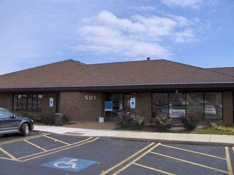 501-517 Thornhill Drive — Carol Stream, IL 60188