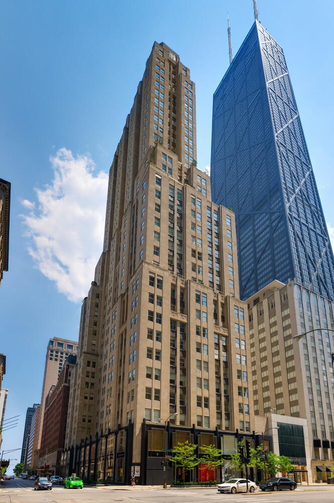 159 Walton Place — Chicago, IL 60611