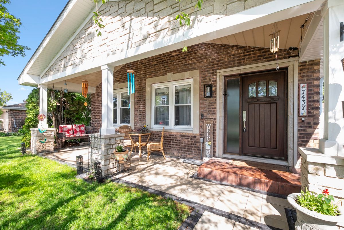 7437 Garden Lane, Justice, IL 60458