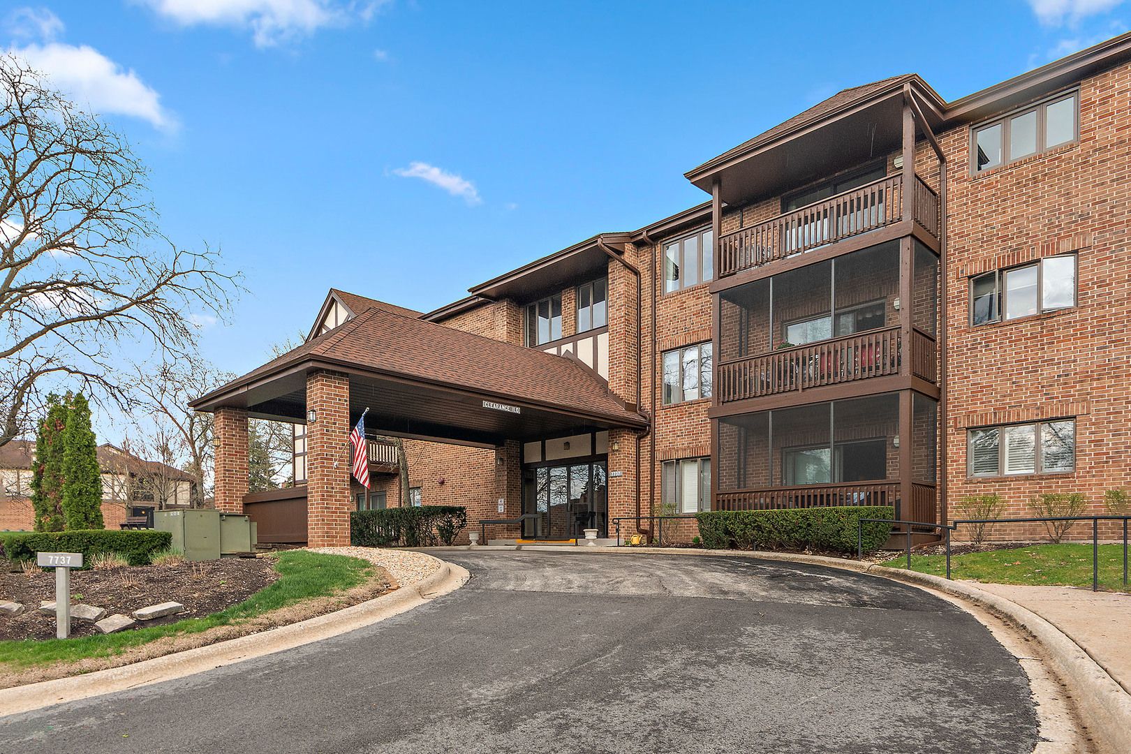 7737 W GOLF Drive #303 — Palos Heights, IL 60463