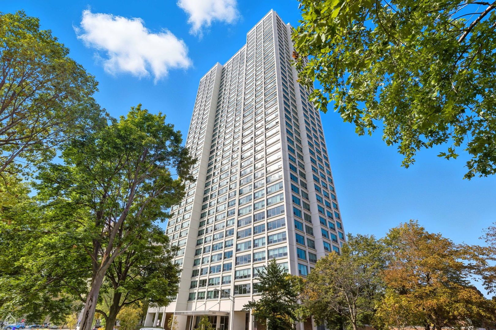 1700 E 56th Street #1708 — Chicago, IL 60637