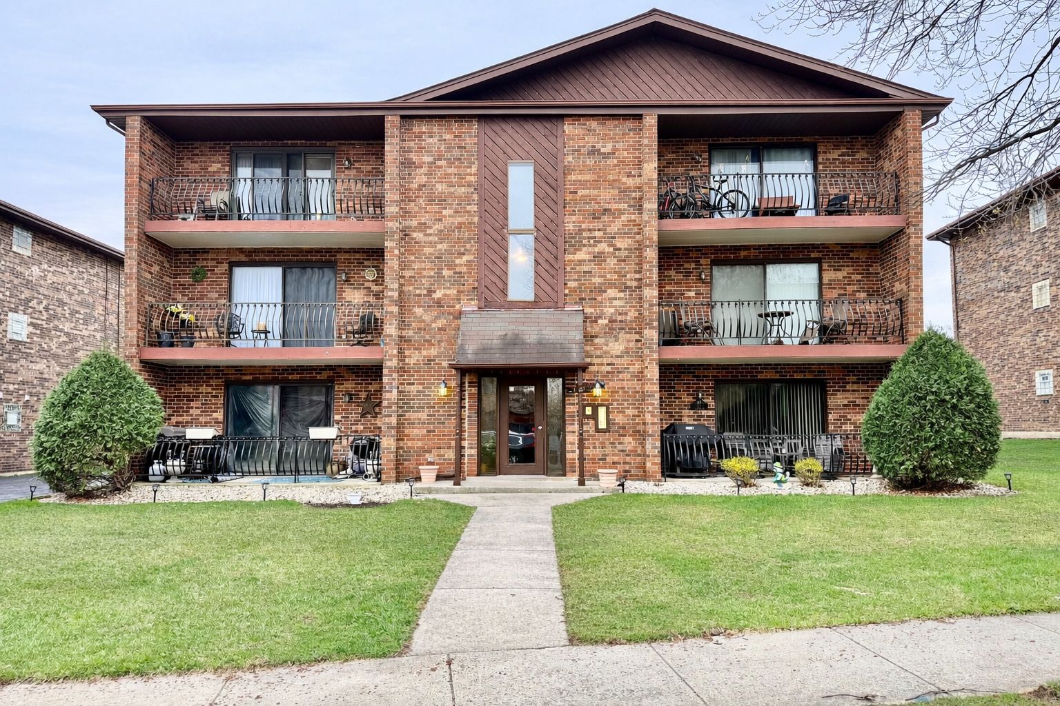 7925 Paxton Avenue #3B — Tinley Park, IL 60477