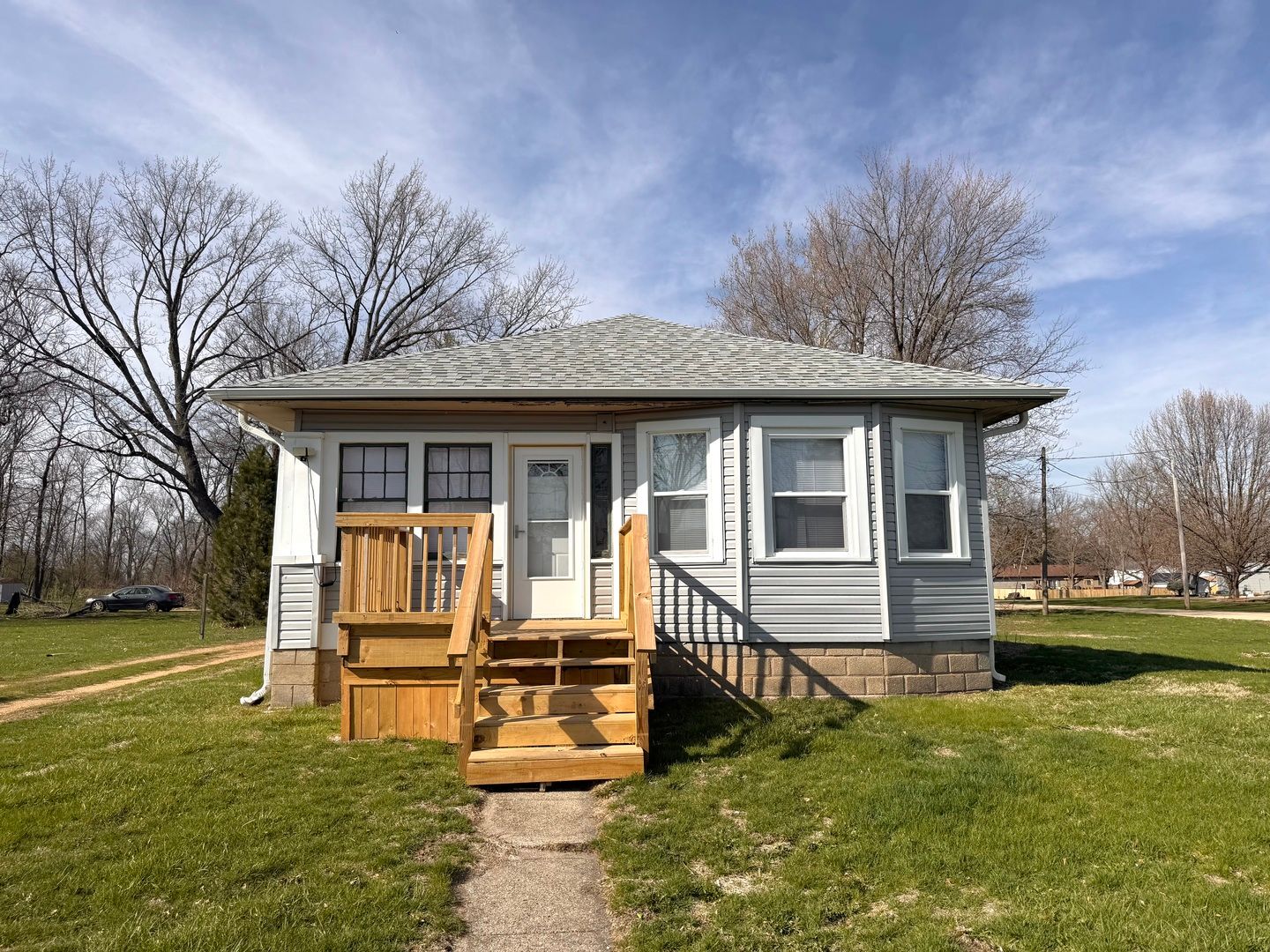 302 W Division Street — Amboy, IL 61310