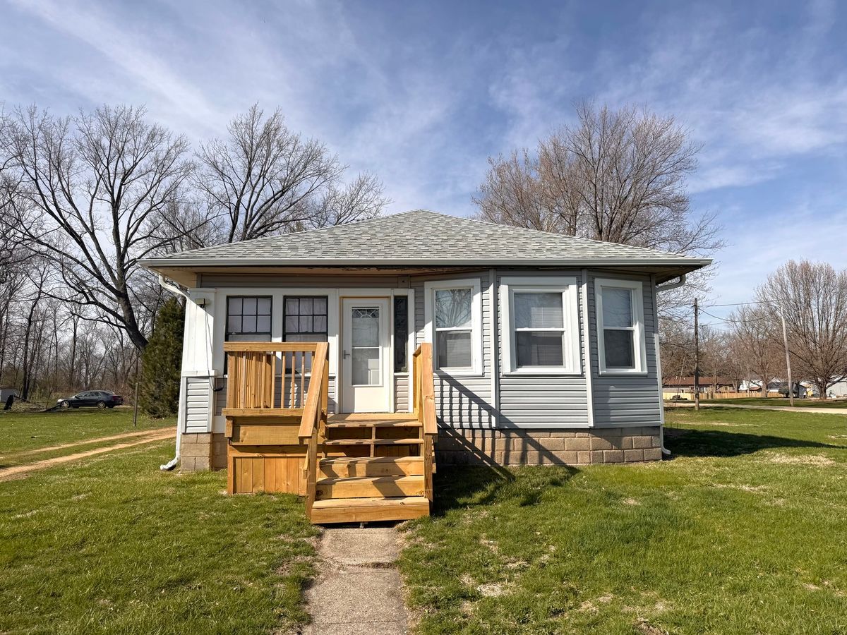 302 Division Street, Amboy, IL 61310