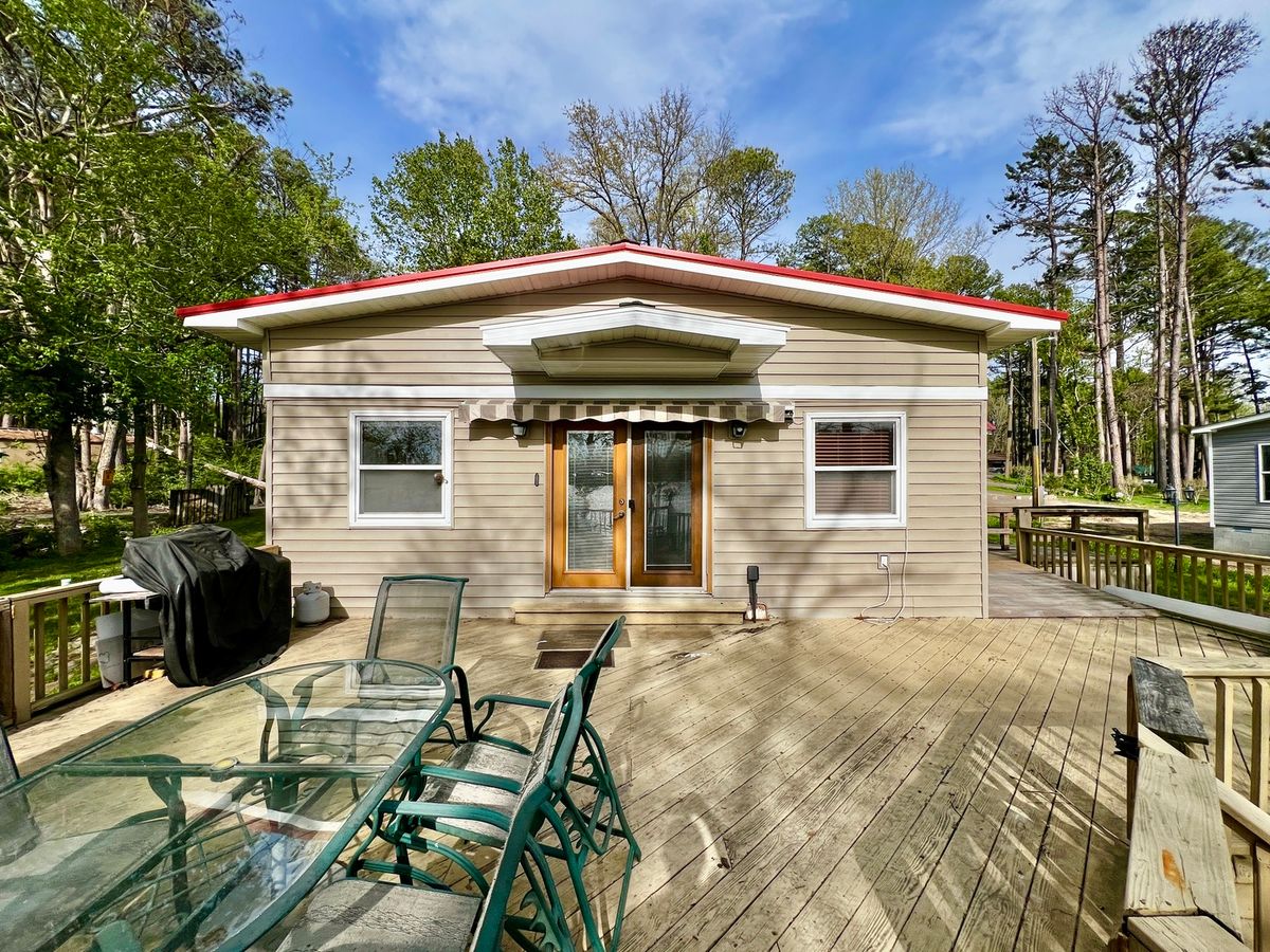 20062 N Shore Lane, West Frankfort, IL 62896