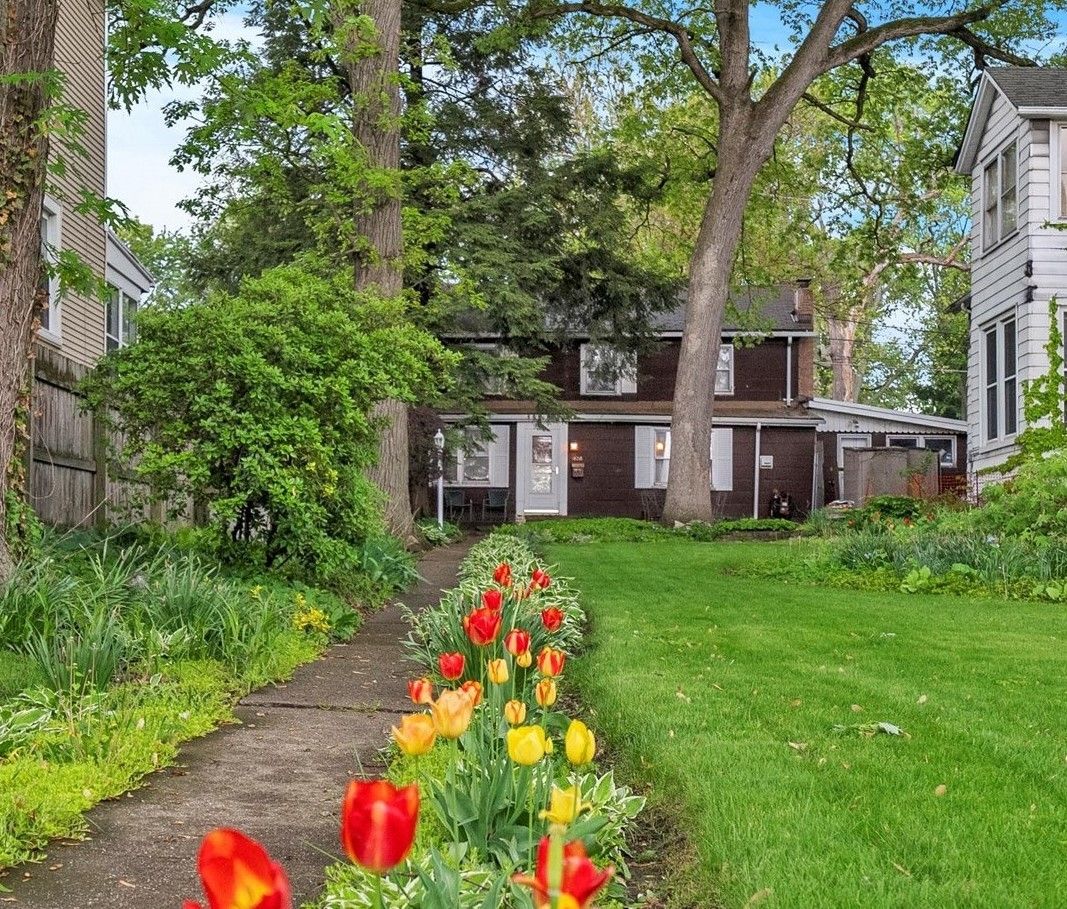 10218 S Prospect Avenue — Chicago, IL 60643