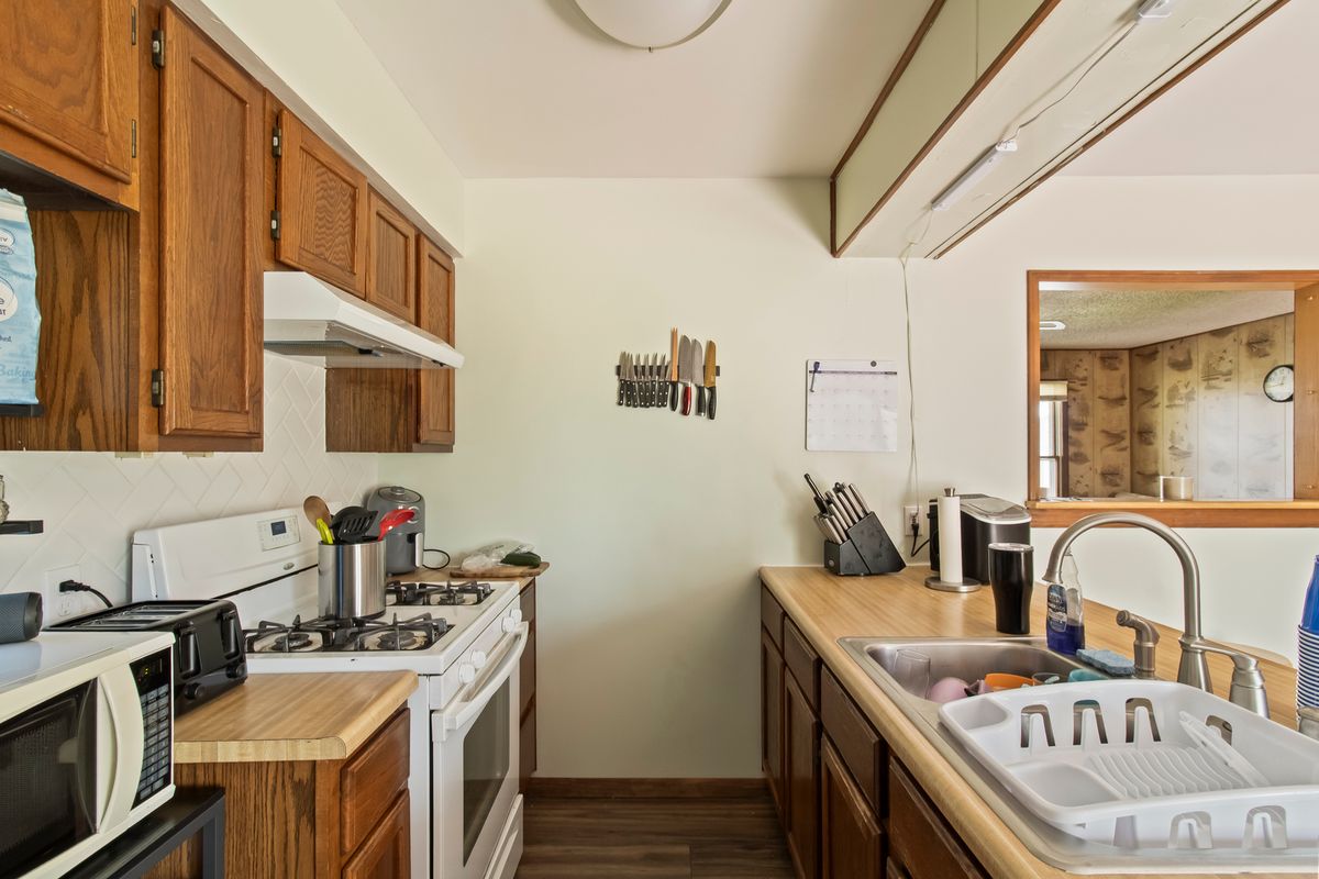 812 W 3rd Street, Gilman, IL 60938