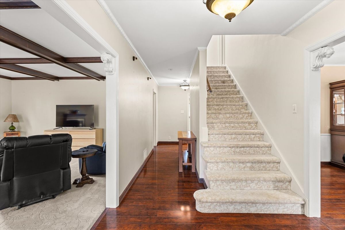 1015 Lowden Road, Streator, IL 61364