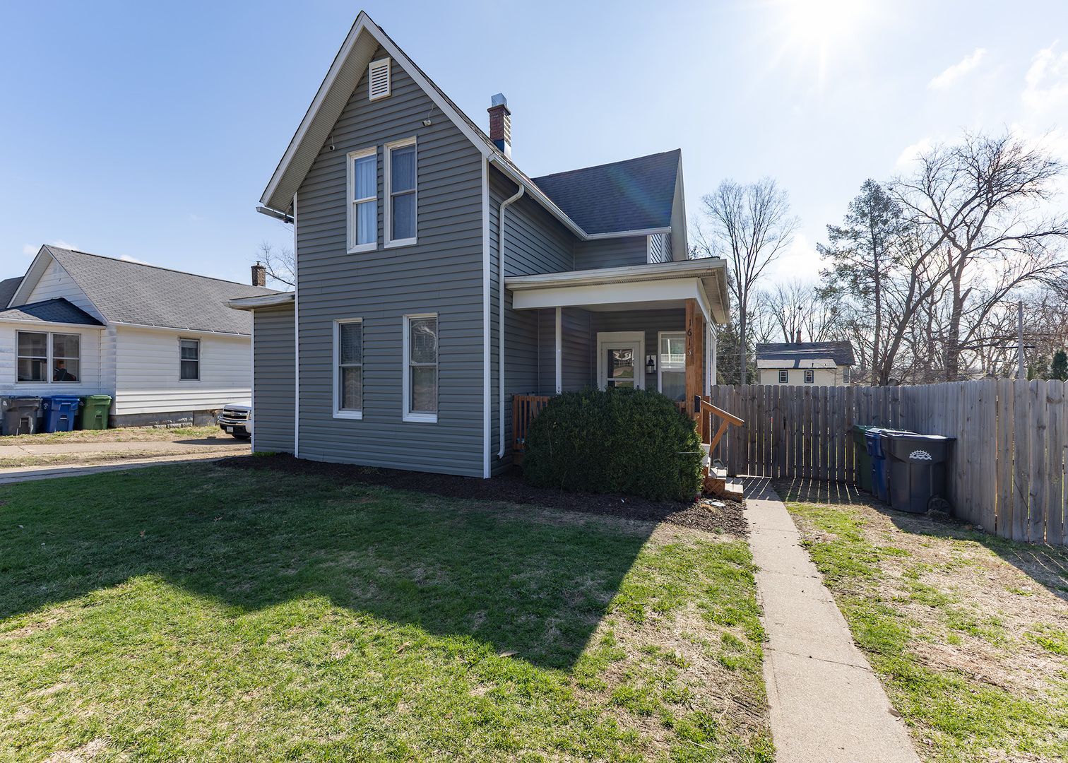1613 N 4th Street — Clinton, IA 52732