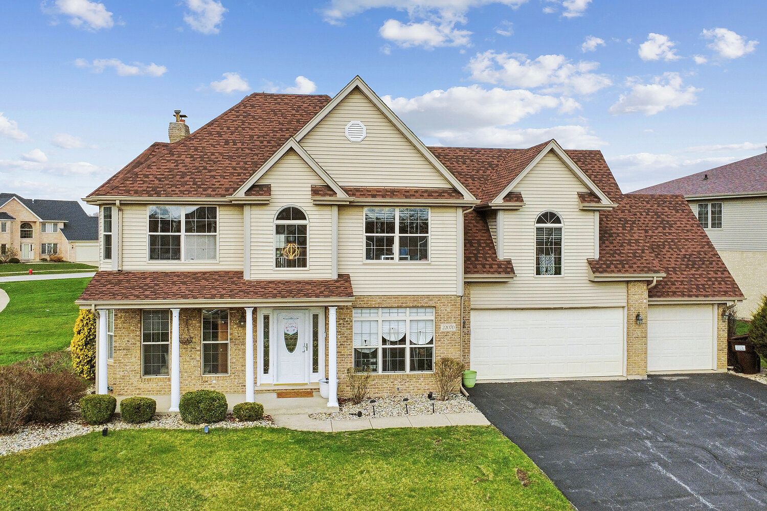 22070 Neptune Lane — Richton Park, IL 60471