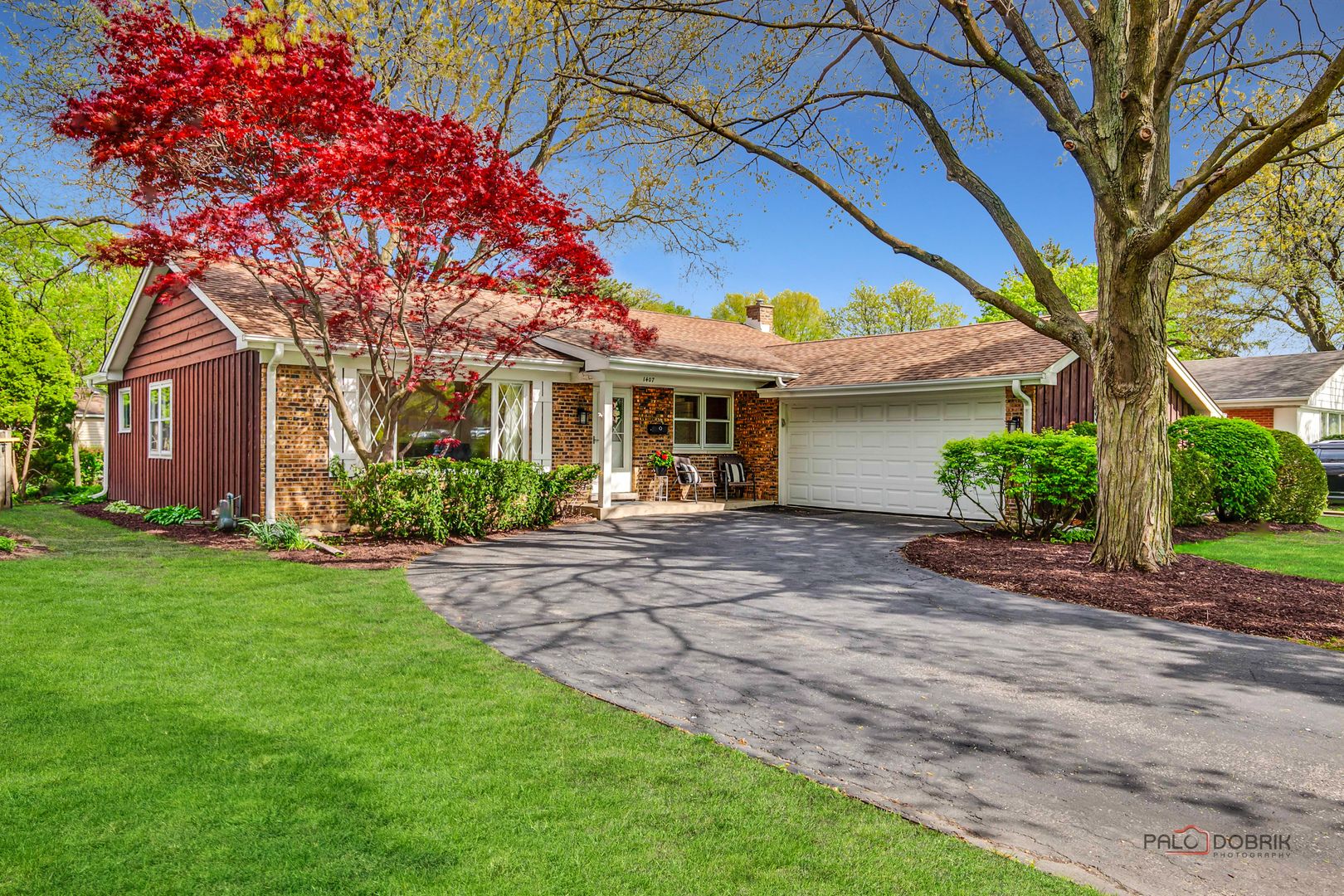 1407 N Douglas Avenue — Arlington Heights, IL 60004