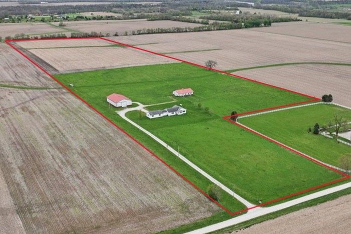2136 N 34th Road — Ottawa, IL 61350