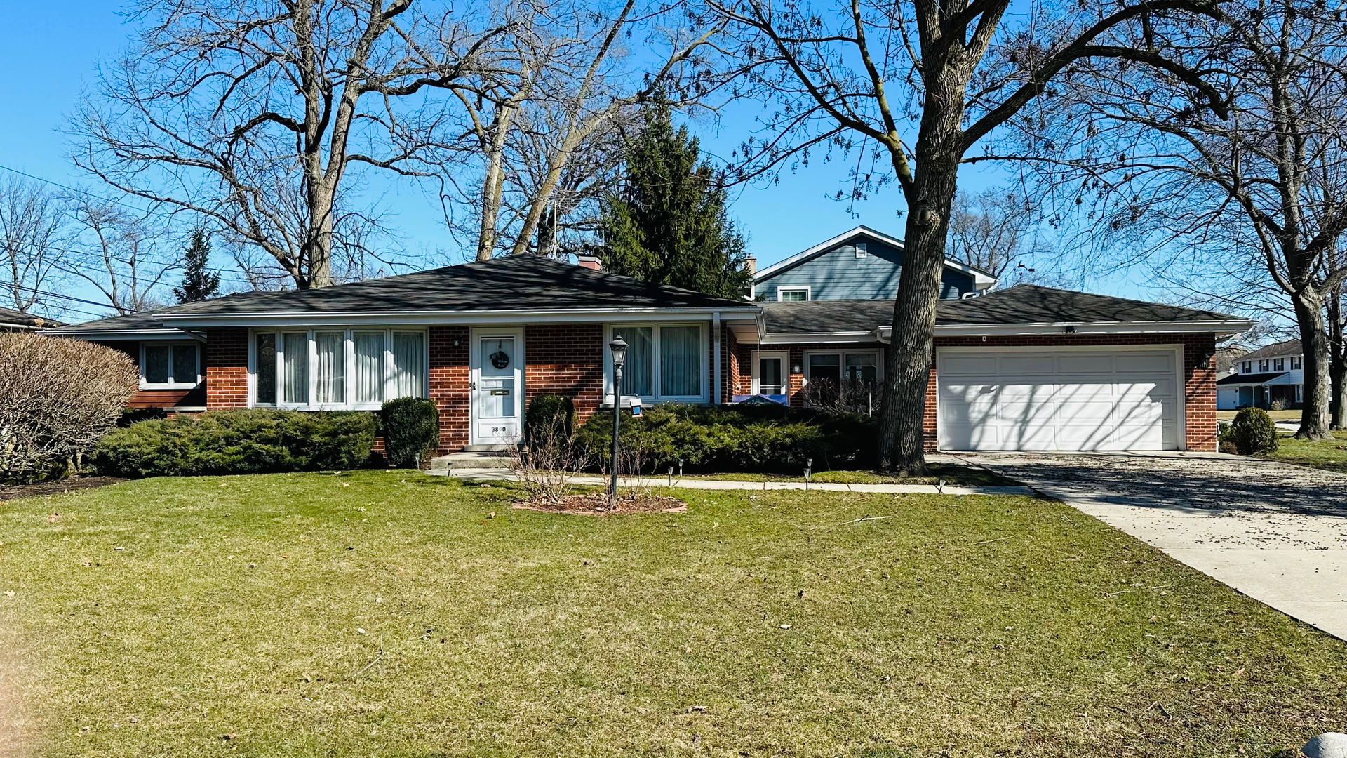 3890 Gregory Drive — Northbrook, IL 60062