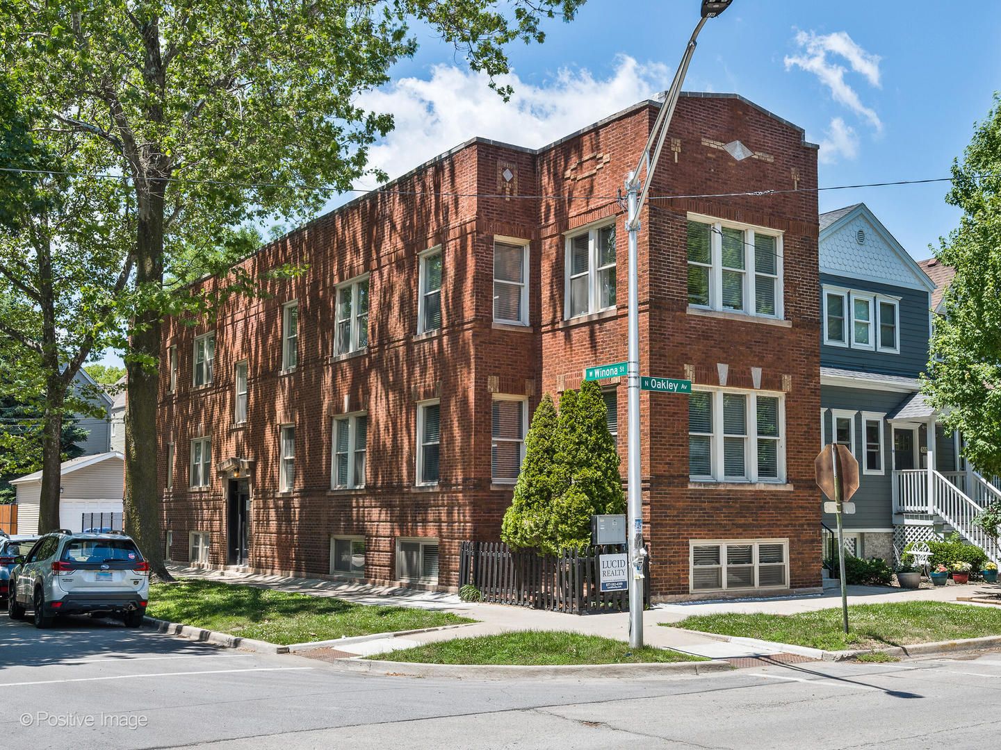 5134 N Oakley Avenue #1R — Chicago, IL 60625