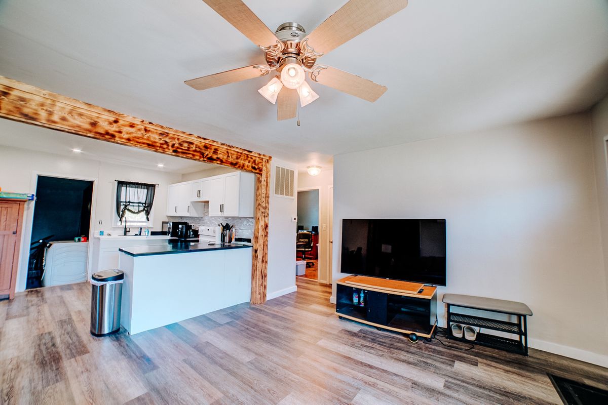850 E Locust Street, Watseka, IL 60970