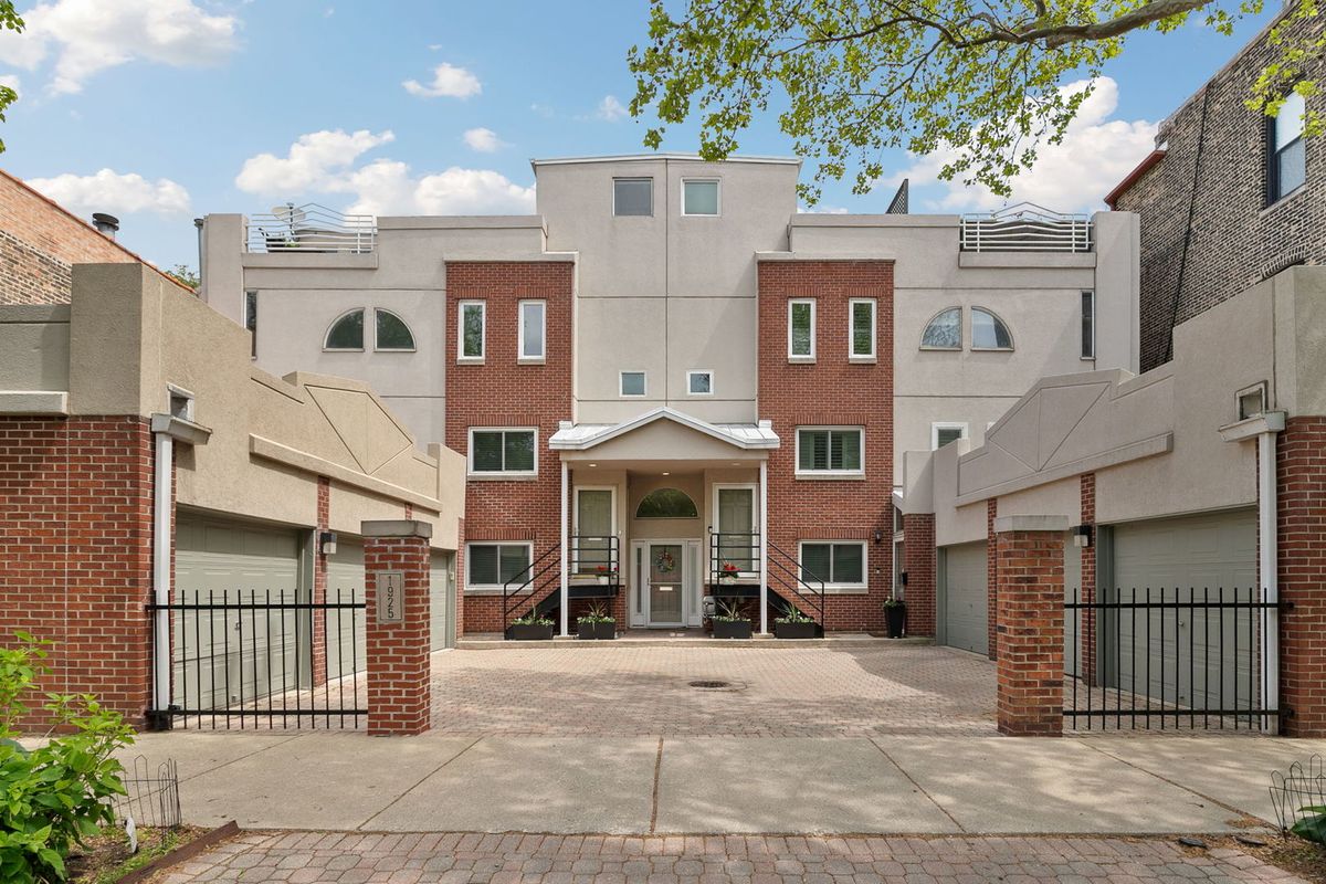 1925 Maud Avenue, Chicago, IL 60614