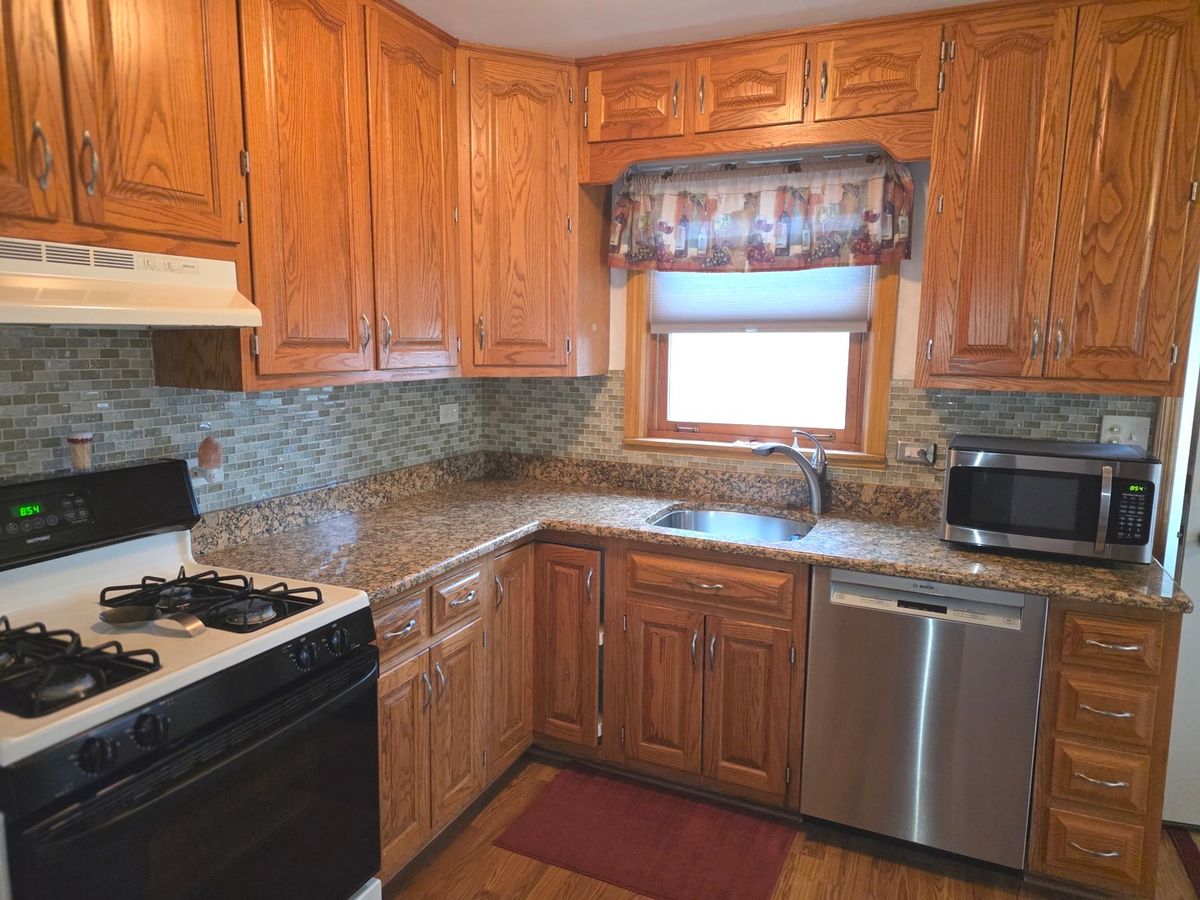 1456 N Rohde Avenue, Berkeley, IL 60163