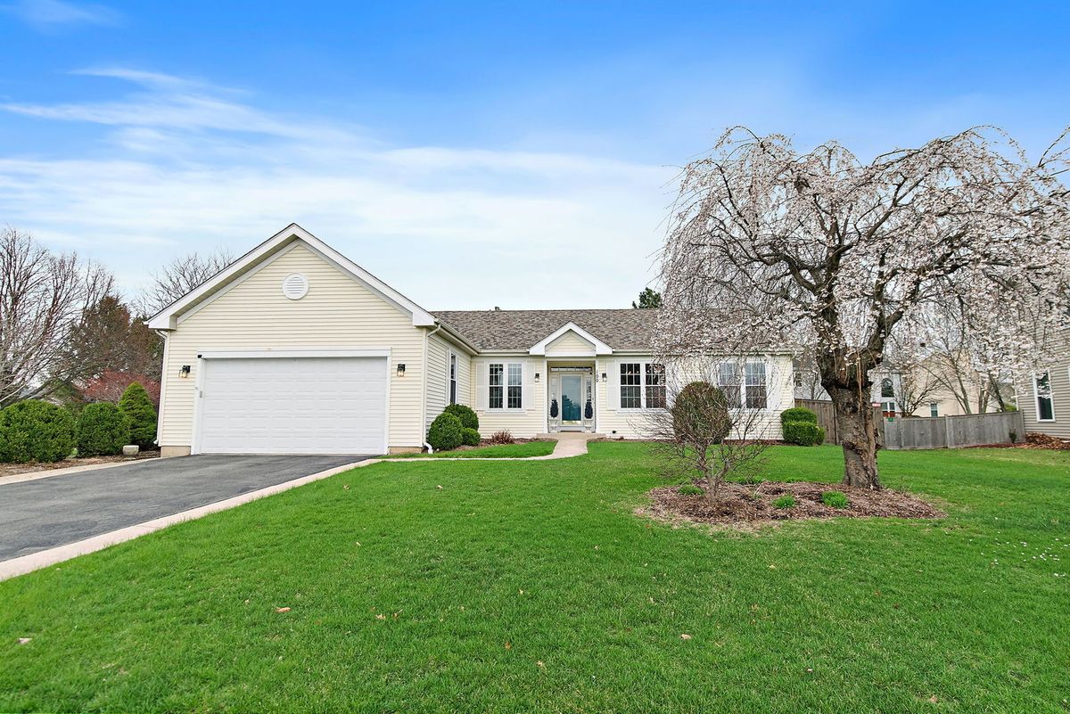 100 Constitution Drive, Aurora, IL 60506