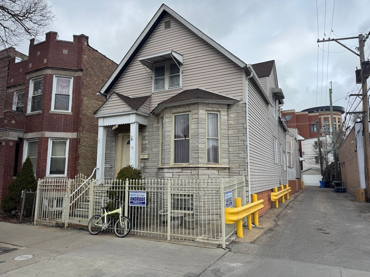 2814 W Fletcher Street — Chicago, IL 60618
